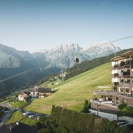Kronplatz-Resort Hotel Kristall Valdaora Esterno foto