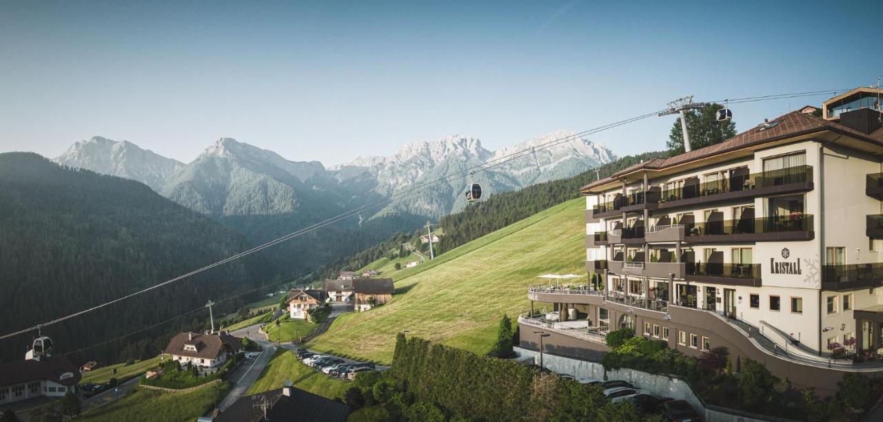 Kronplatz-Resort Hotel Kristall Valdaora Esterno foto