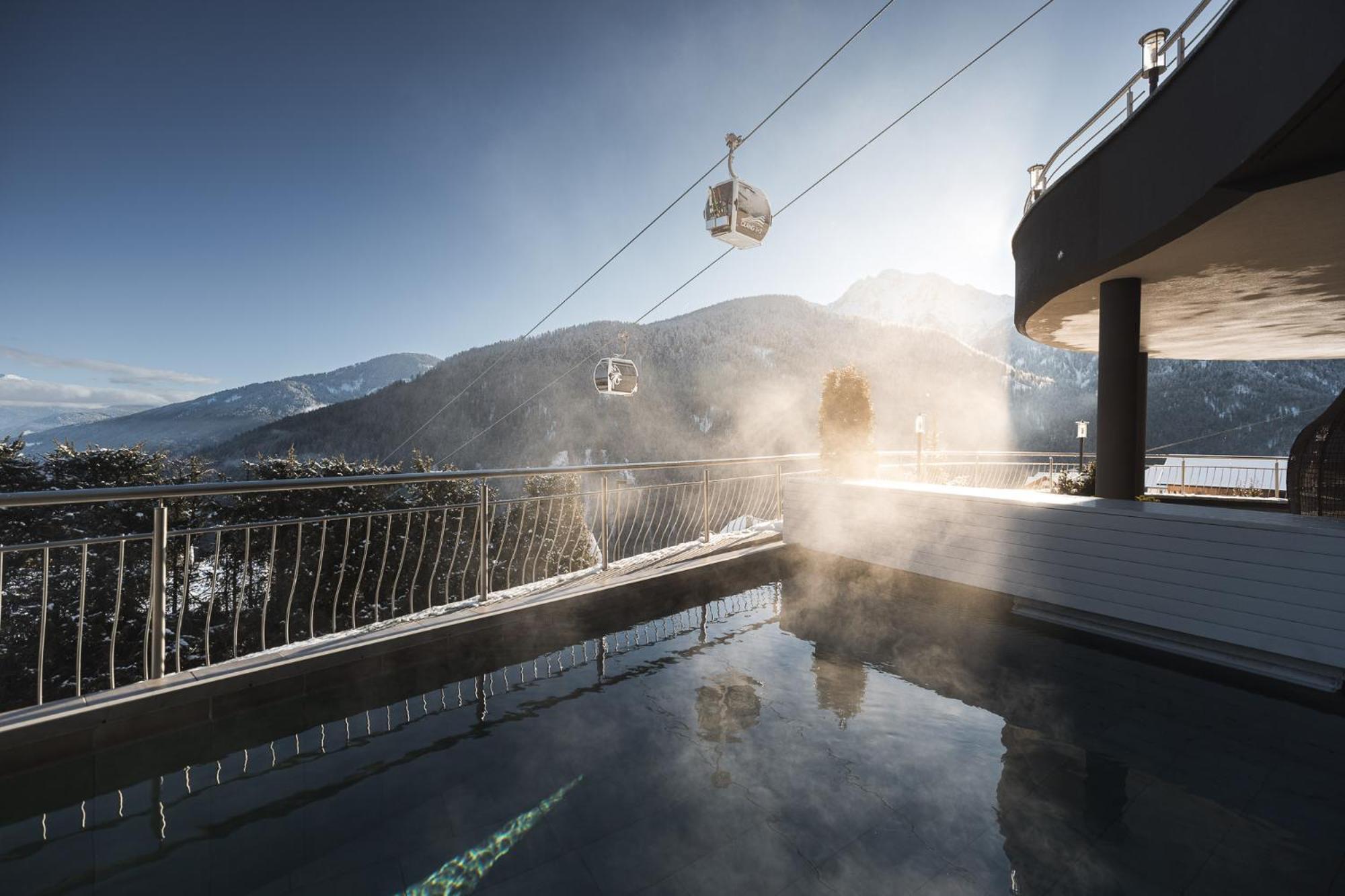 Kronplatz-Resort Hotel Kristall Valdaora Esterno foto
