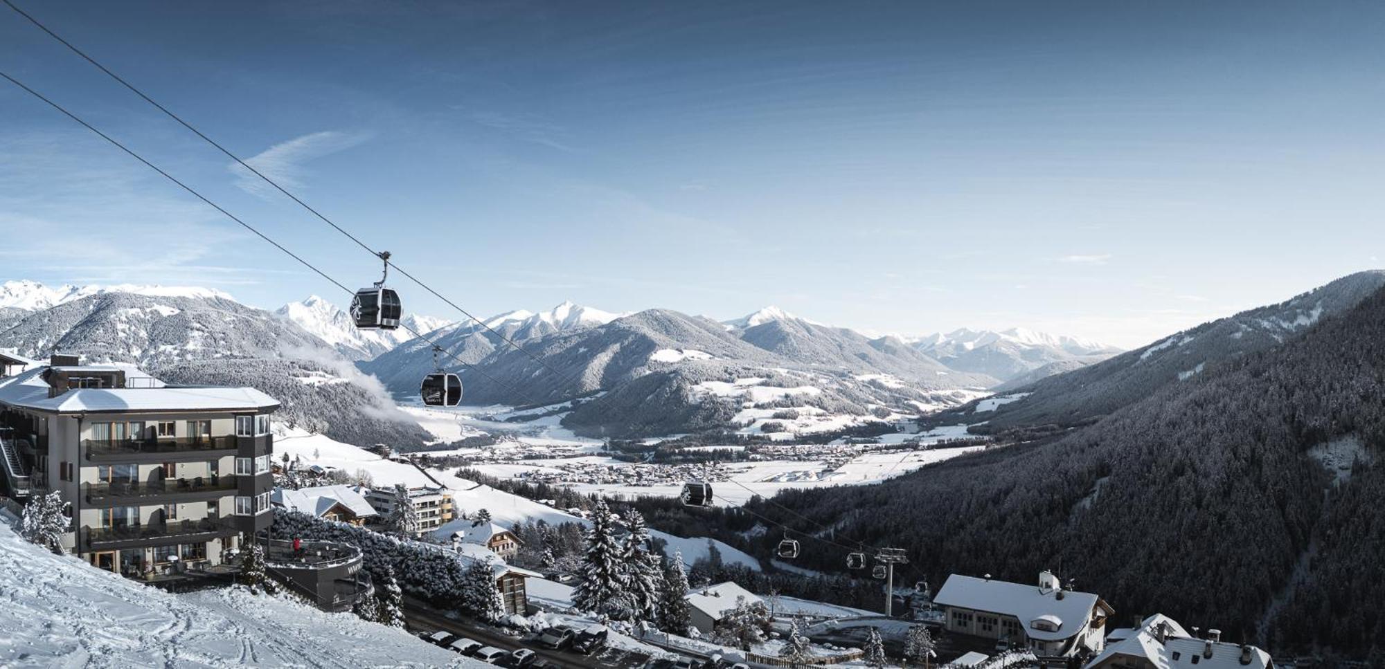 Kronplatz-Resort Hotel Kristall Valdaora Esterno foto